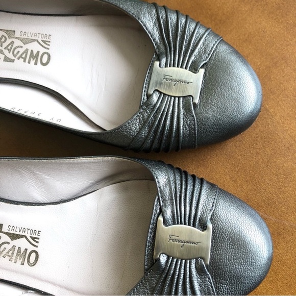 Authentic Salvatore Ferragamo flats - Picture 2 of 8